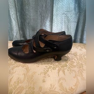 American Duchess Astoria Women's Edwardian Leather Shoes (Black, size 8)